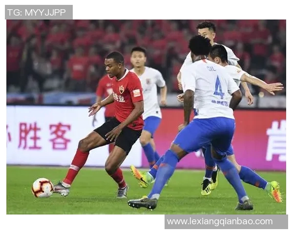 曾在深圳留下足迹的国际足球明星们的精彩瞬间回顾 曾在深圳留下足迹的国际足球明星们的精彩瞬间回顾